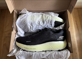 Skecherss Run Max Road 6 Running Shoes (1010)