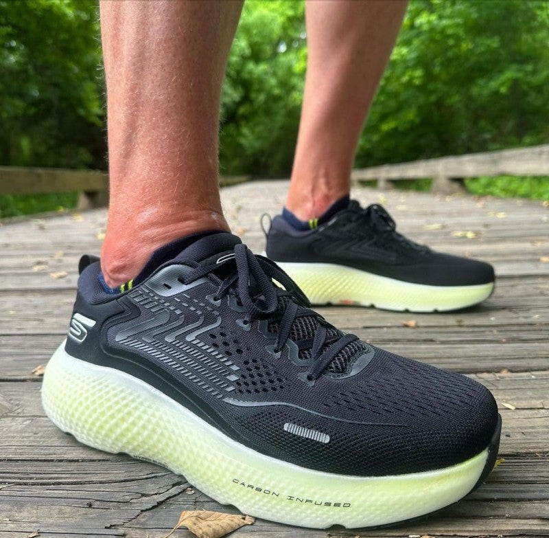 Skecherss Run Max Road 6 Running Shoes (1010)