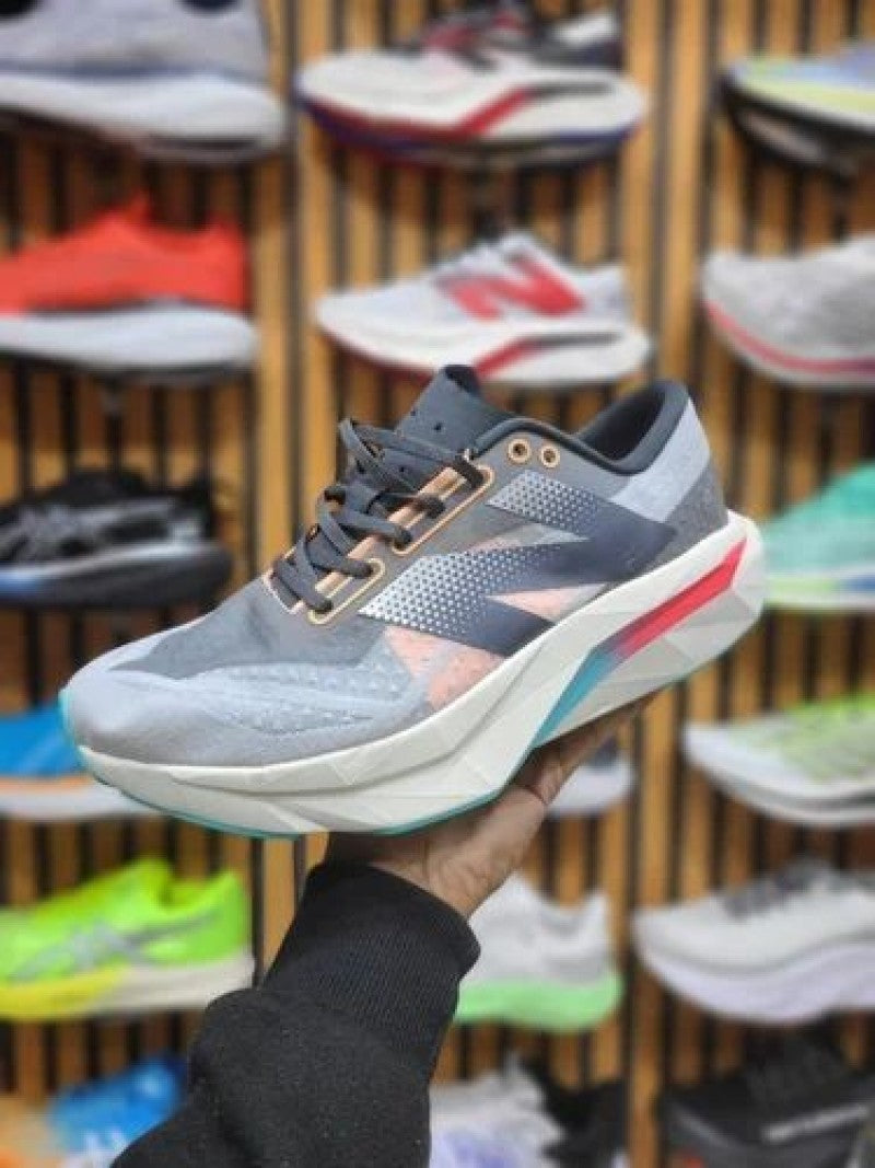 New Balance FuelCell SuperComp Elite v4 Sneakers