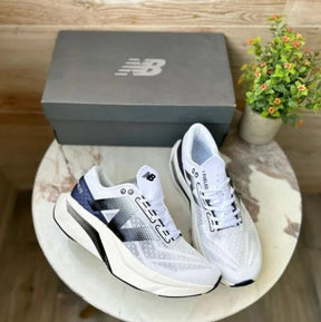 New Balance SC Elite V4 White Black