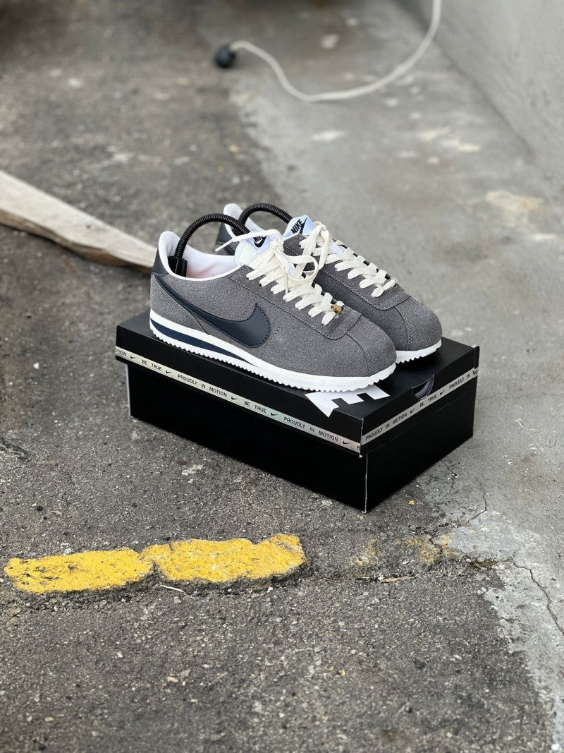 nikkee cortez 23 suede georgetown grey