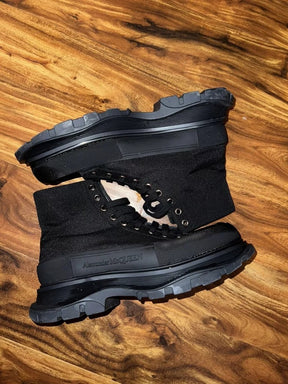 Alexander McQueen Wmns Tread Slick High Black