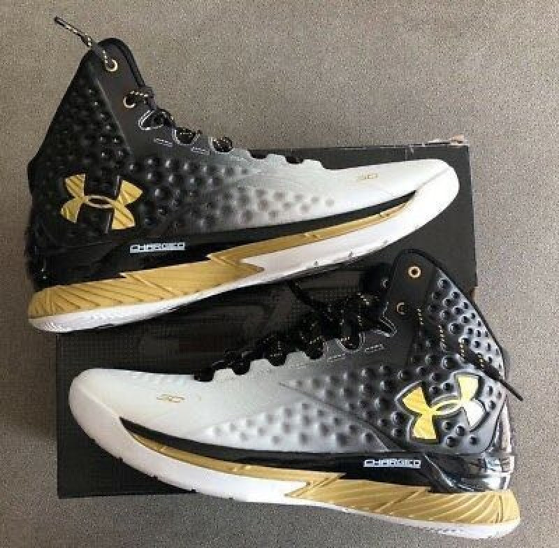 UNNDER ARMOUR ua 2015 curry 1 mvp black gold