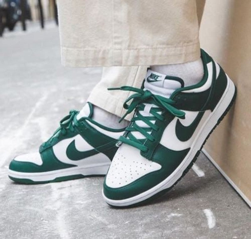 dunk low varsity green semi ua with extra laces fix