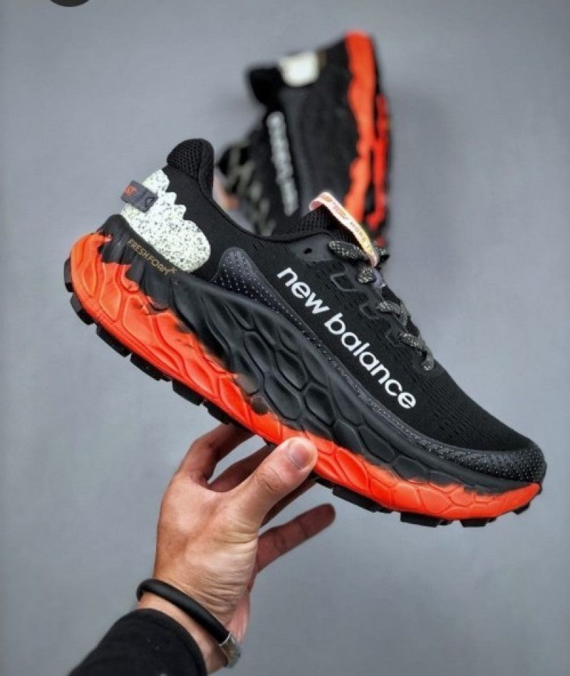 New balance Fresh Foam x Trail More V3 Black Orange