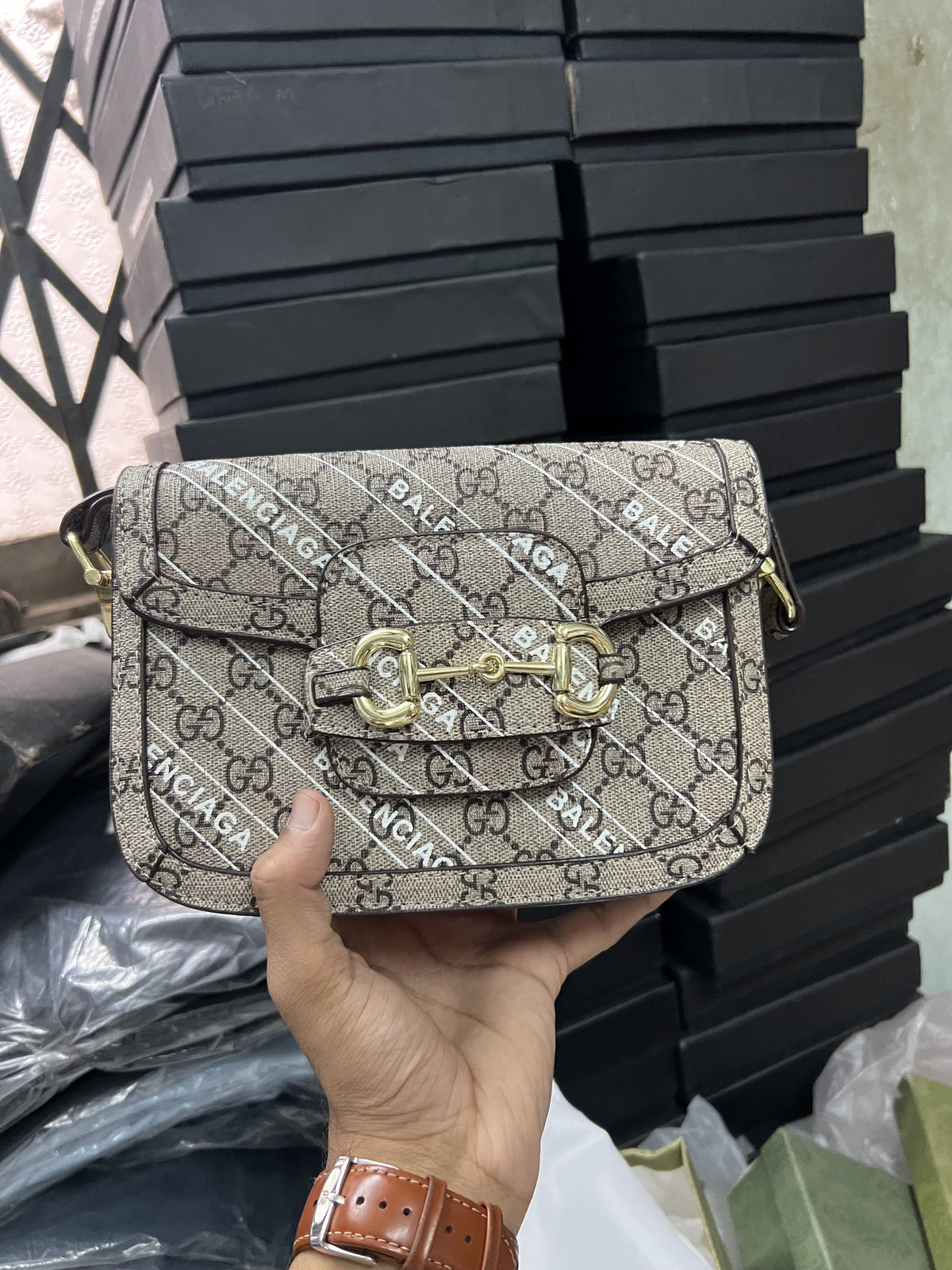 GUCC  I X BALENCIAG  A PREMIUM SLING WITH BOX
