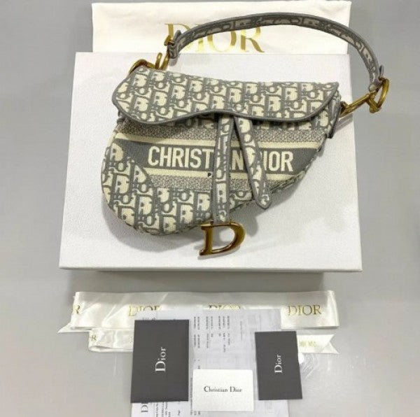 DIO R GREY SADDLE  WITH BOX