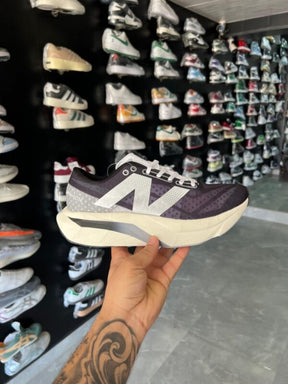 New Balance FuelCell SC Elite V4