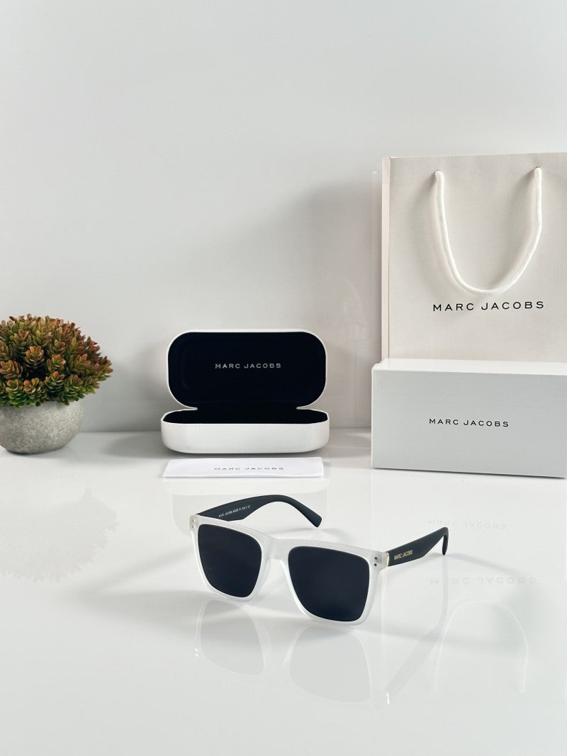 Marc Jacobs 6000 Ice Black