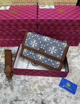TOR Y BURCH WITH BOX AND BILLS