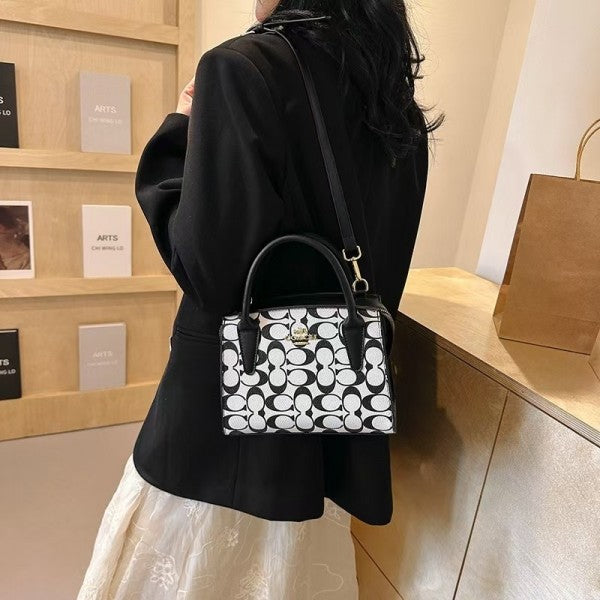 COAC  H diana tote bag with folding box 206