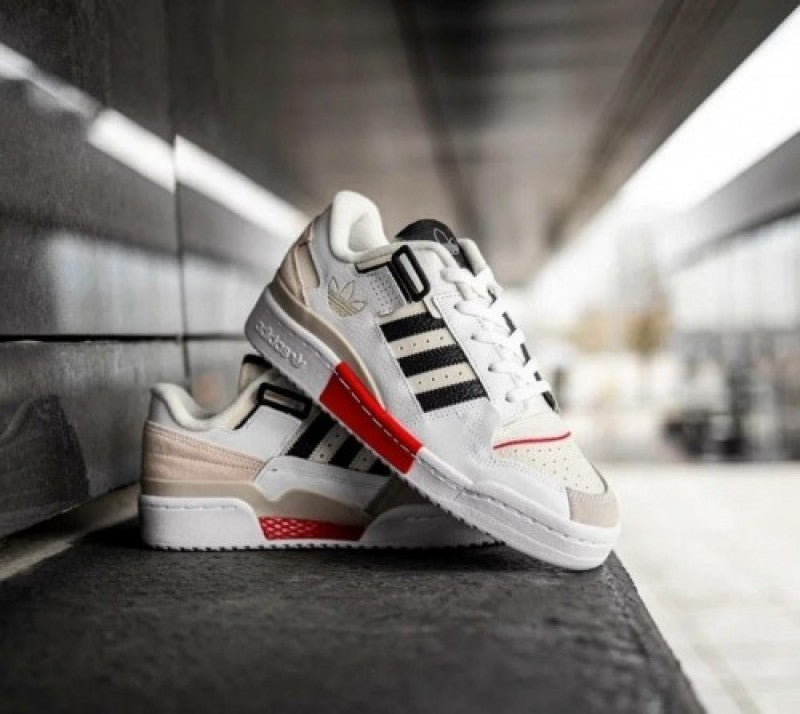 Adidass low forum exhibit cloud white