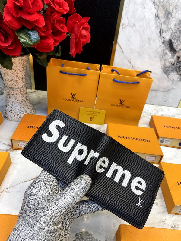 LOUIS VUITTON WALLET V596