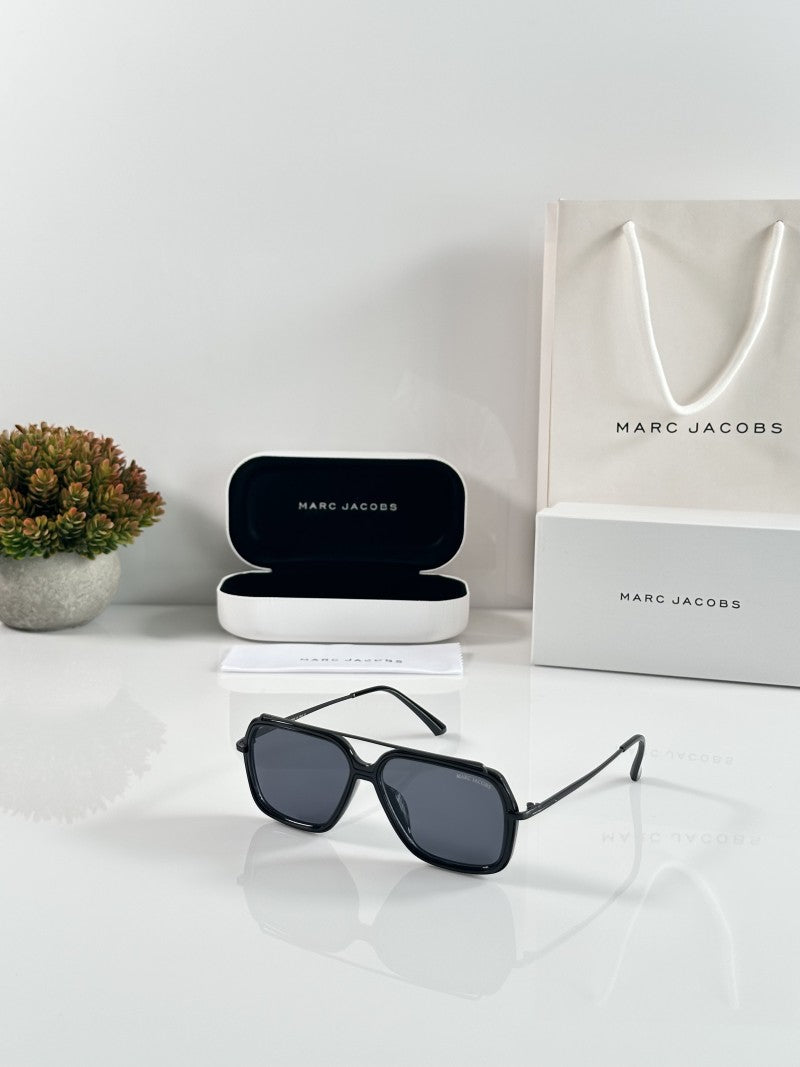 Marc Jacobs 2119 Black
