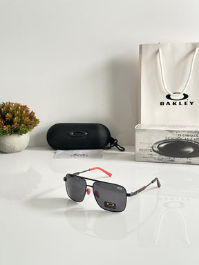 Oakley 8922 Black
