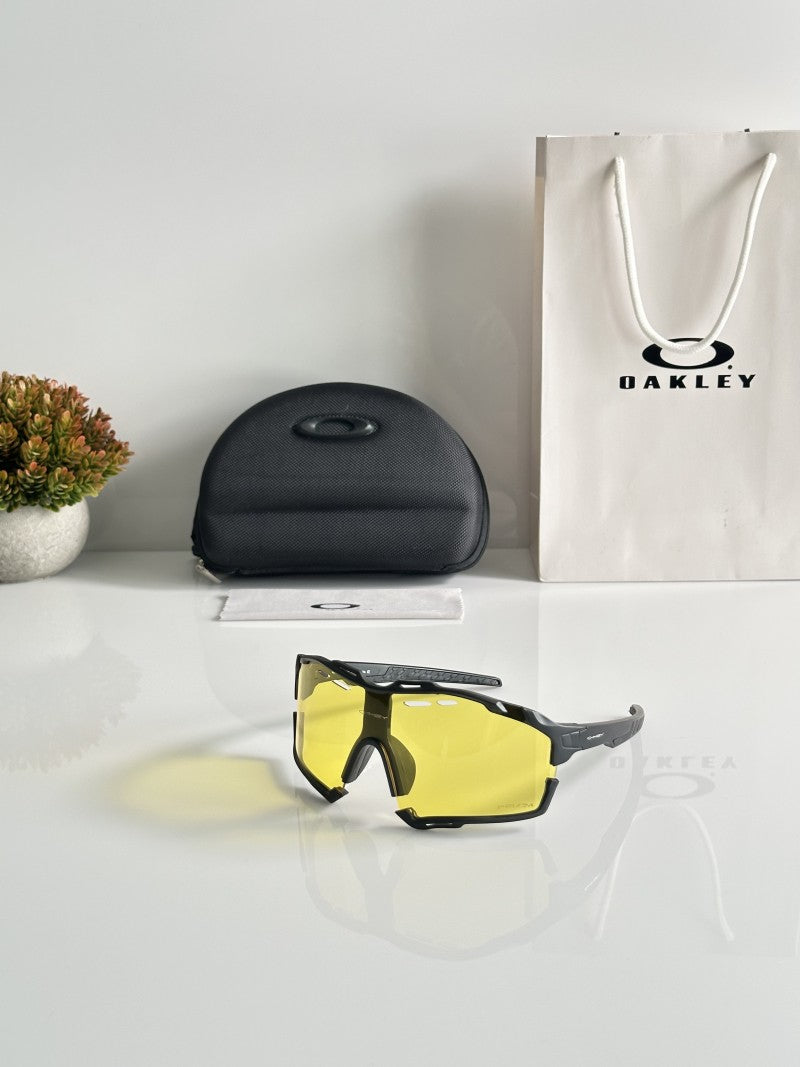 Oakley 8241 Black Yellow