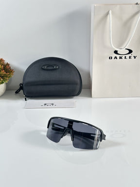 Oakley 8836 Black