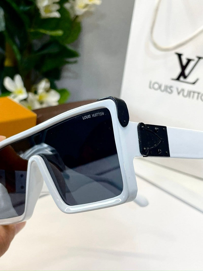 Louis vuitton Z1258white