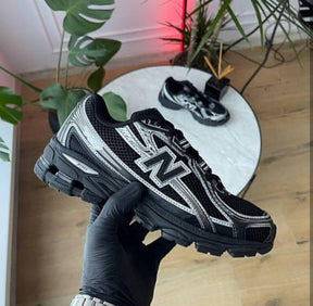 New Balance 740 Black