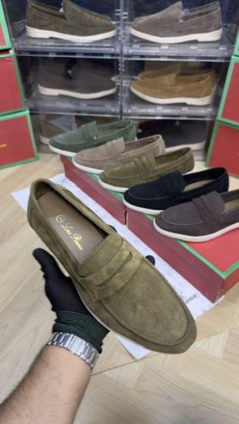 olive loro piana summer walk 4302