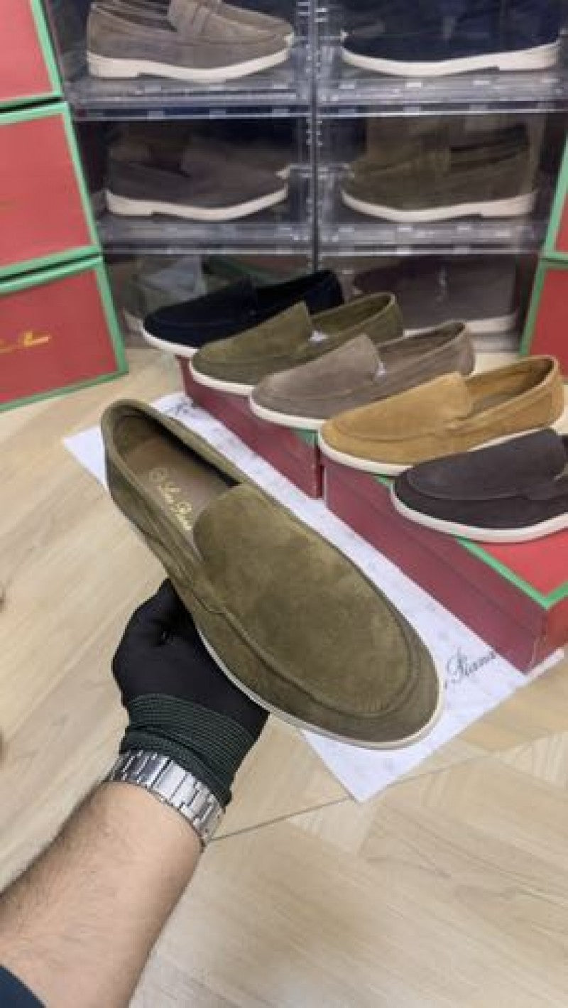 Olive Loro piana summer walk 4304