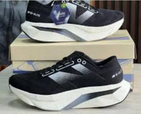 New Balance Elite V4 BLACK