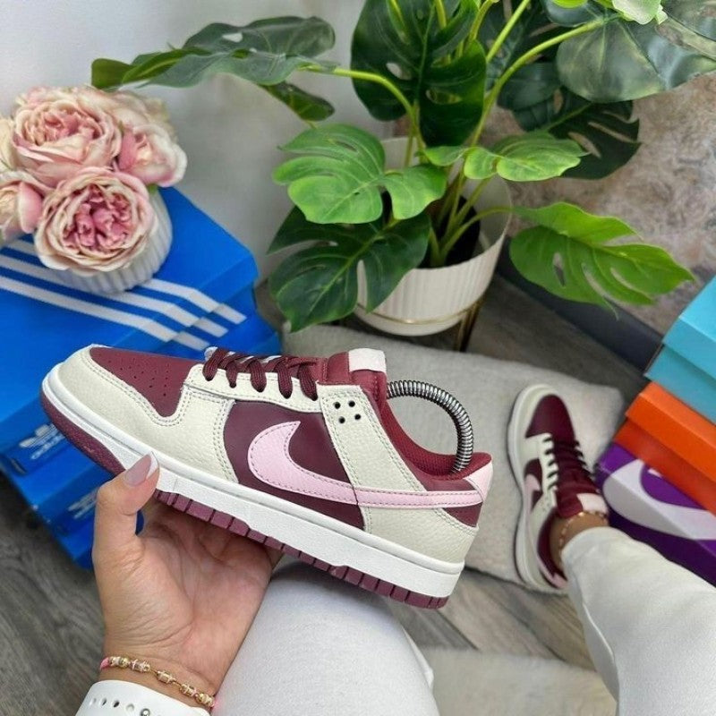 Nik e SB dunk Low Premium Valentine s day