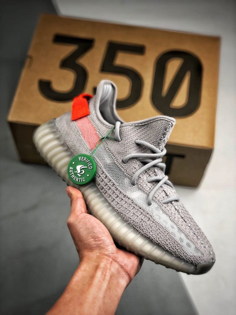Adidass Yeezy Boost 350 V2 Tail Light Semi UA