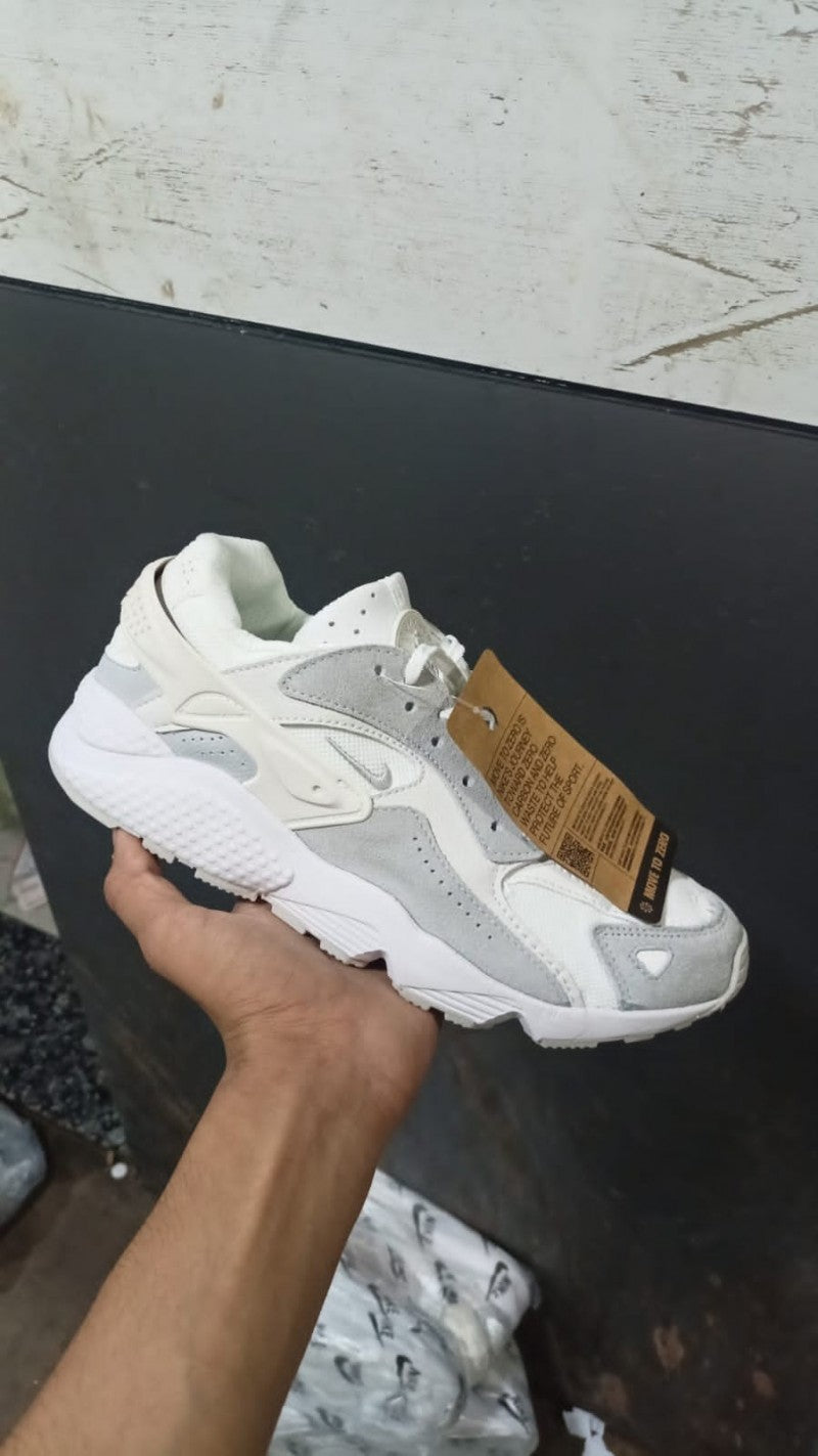 Nikee Air Huarache Runner Pure Platinum