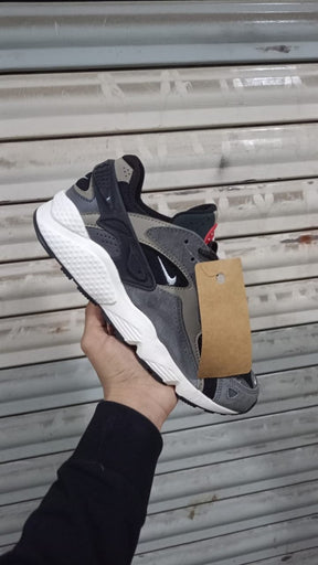 Nikee Air Huarache Runner Brown
