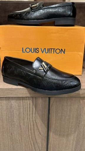 Louis Vuitton loafer Blk 122
