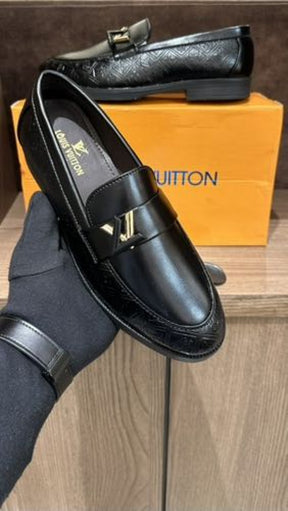 Louis Vuitton loafer Blk 122