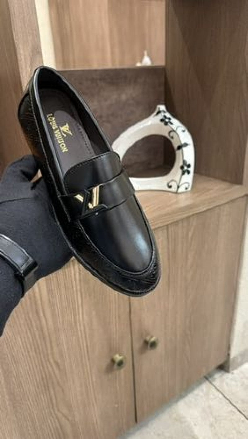 Louis Vuitton loafer Blk 122