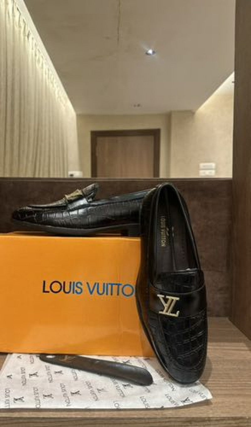 Louis Vuitton loafer Black 121