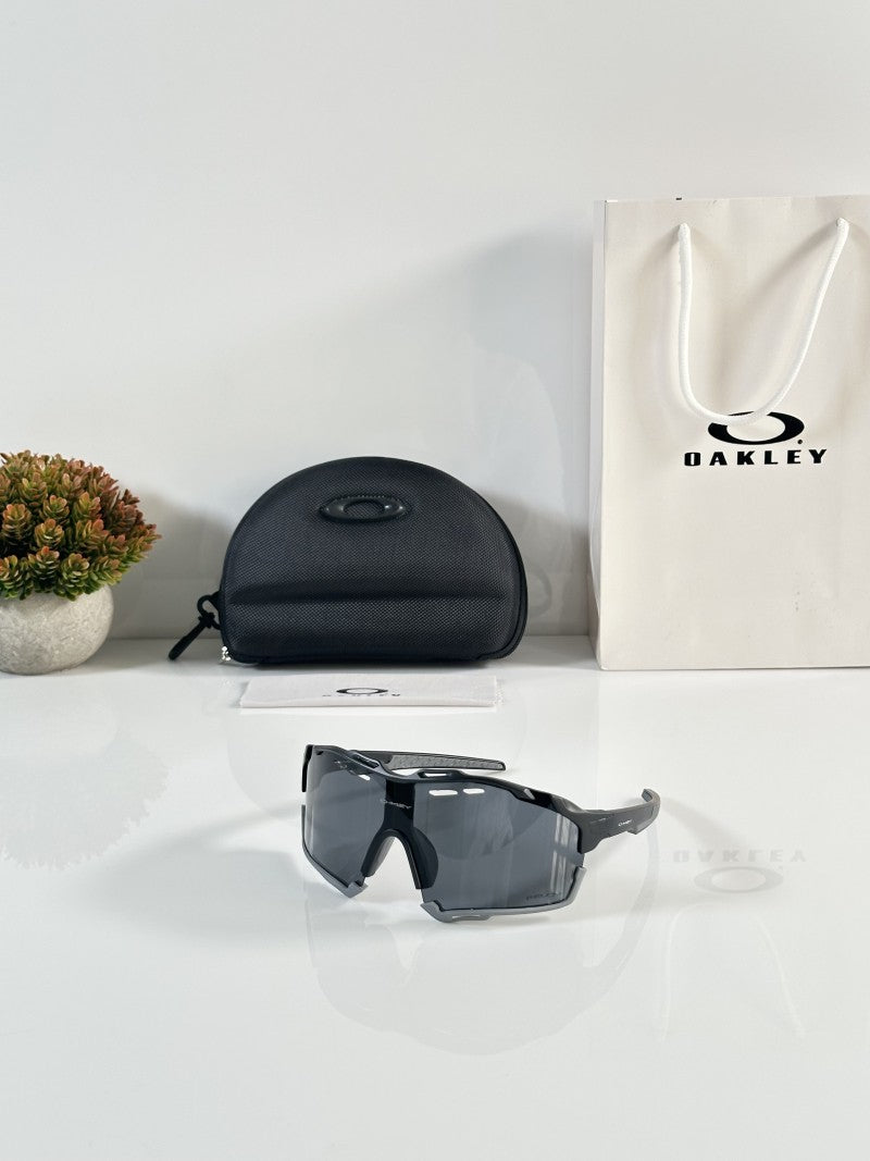 Oakley 8241 Black