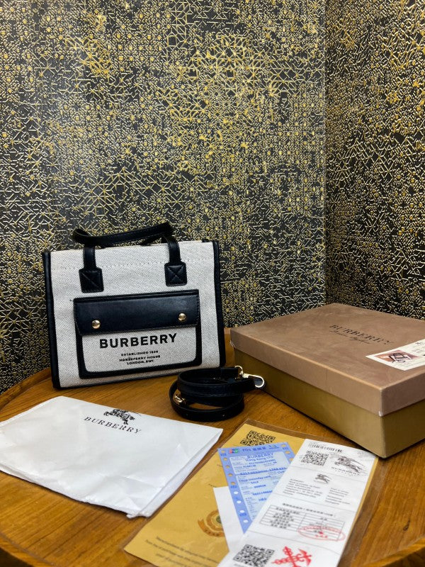 BURBERR Y SLING WITH BOX