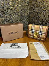 BURBERR Y PREMIUM QUALITY WITH BOX