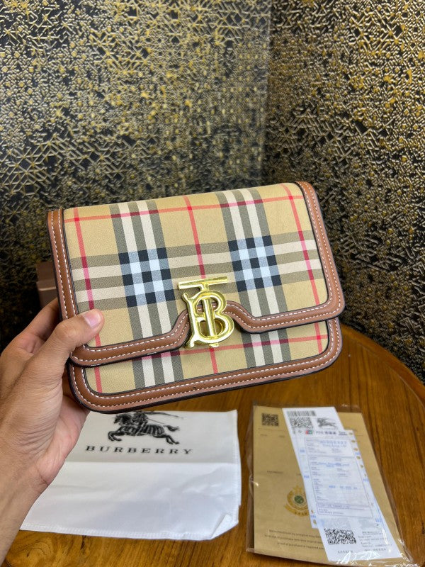 BURBERR Y PREMIUM QUALITY WITH BOX