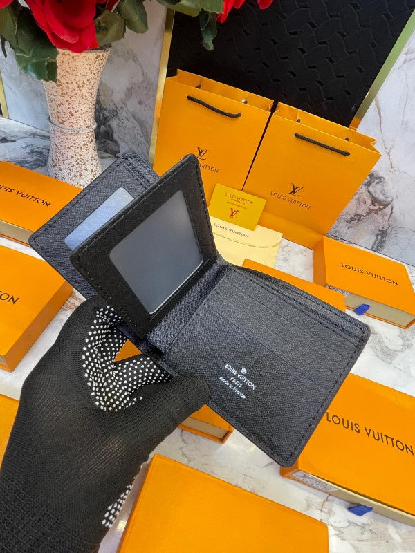 LOUIS VUITTON WALLET V620