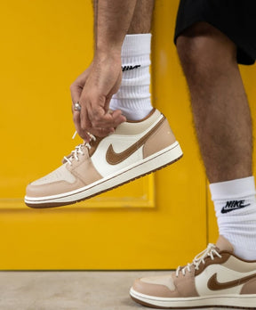 Air Jordan 1 Low SE Hemp Light British Tan Brown