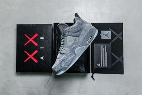 NIKEE Air JORDAN RETRO 4 KAWS SEMI UA