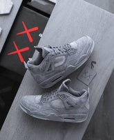 NIKEE Air JORDAN RETRO 4 KAWS SEMI UA