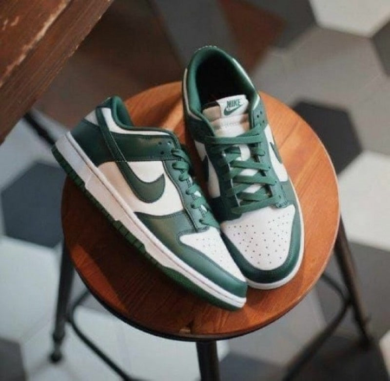 Nik ee Sb Dunk Low Varsity Green