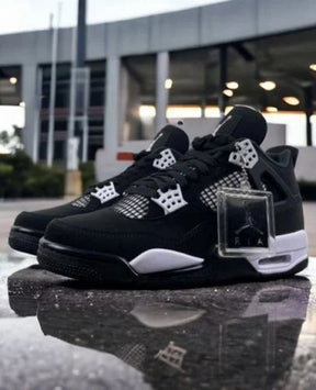 Nikee Air Jordan Retro 4 Black White Semi UA