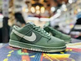 Nike dunk oil green