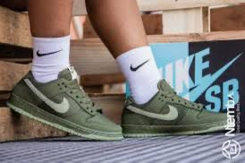 Nike dunk oil green