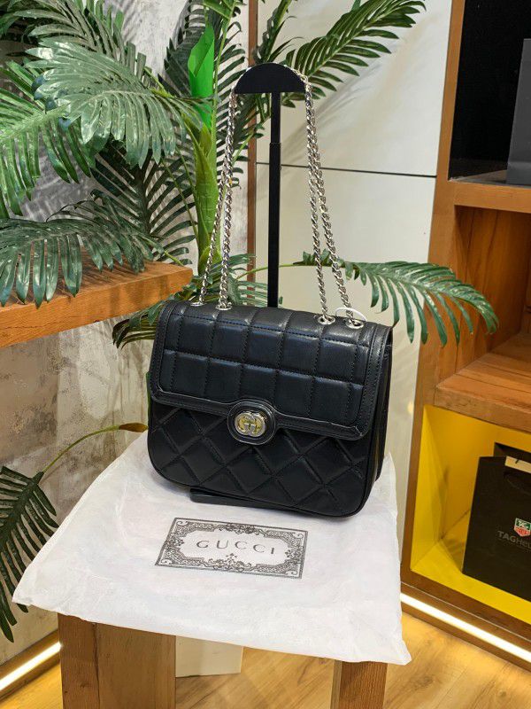 GUCC  I BLACK LETHER PREMIUM SHOULDER BAG