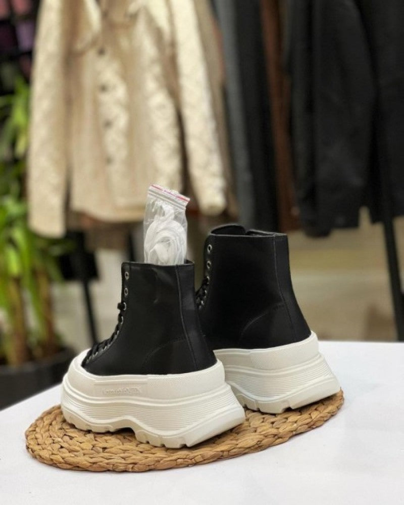 Alexander McQueen Tread Slick High Black White