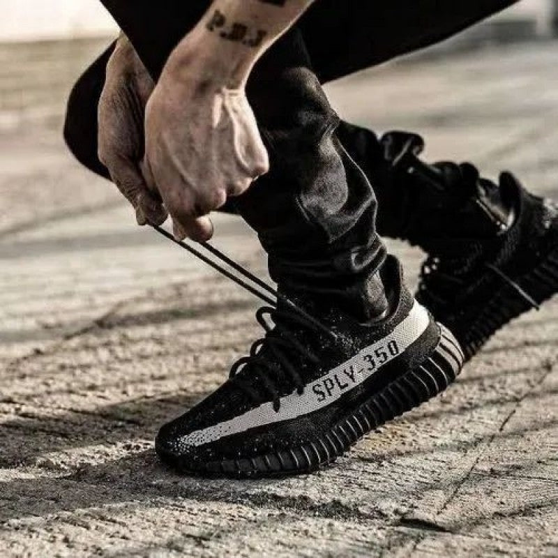 ADDIDAS YEEZY 350 V2 OREO