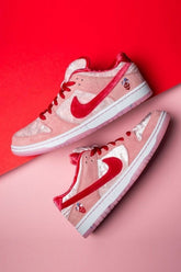 NIIKE SB DUNK LOW STRANGE LOVE